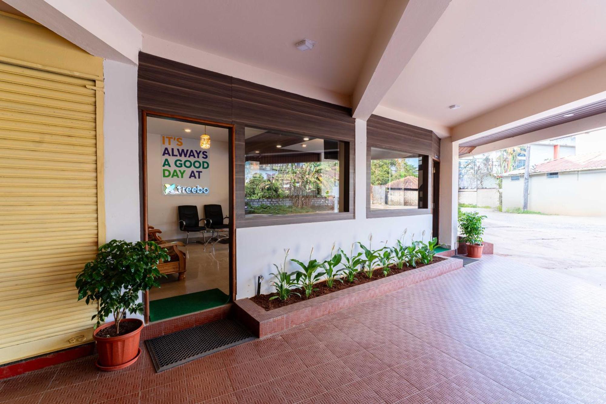 Hotel Treebo Regalia Comforts, 15 Mins From Abbey Waterfall Madikeri Exterior foto